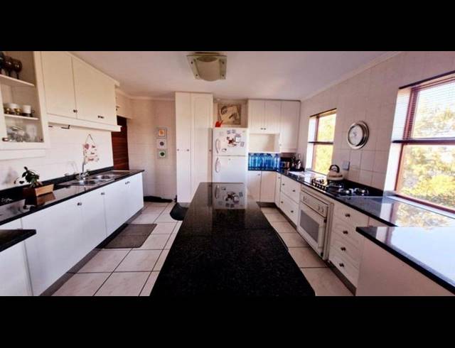 3 BEDROOM DUPLEX FOR SALE IN BASSONIA